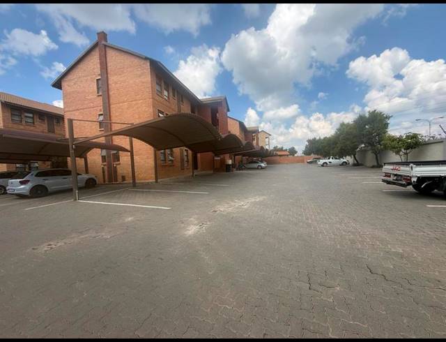 2 BEDROOM APARTMENT FOR SALE IN SUMMERFIELDS ESTATE